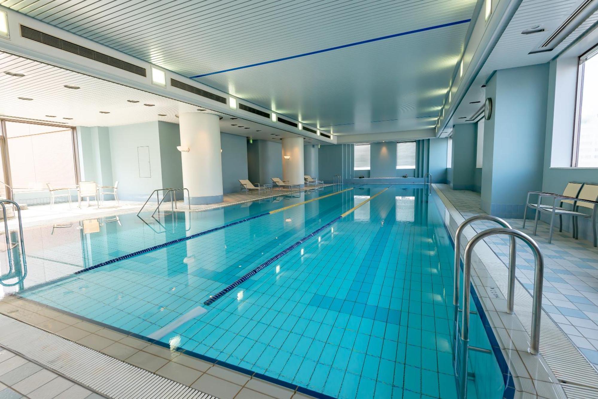 โรงแรมโอคุระ ฟูกูโอกะ ฟูกุโอกะ ภายนอก รูปภาพ Indoor pool